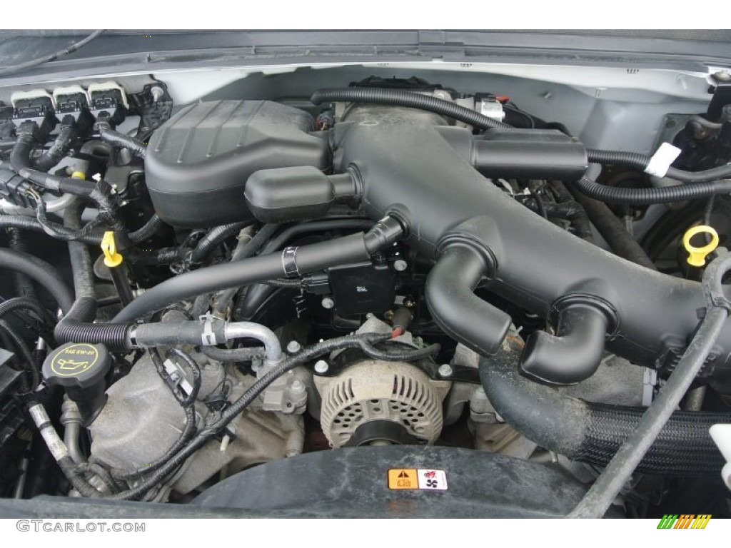 2008 Ford F350 Super Duty XL Regular Cab Chassis 6.8L SOHC 30V Triton V10 Engine Photo #83573307