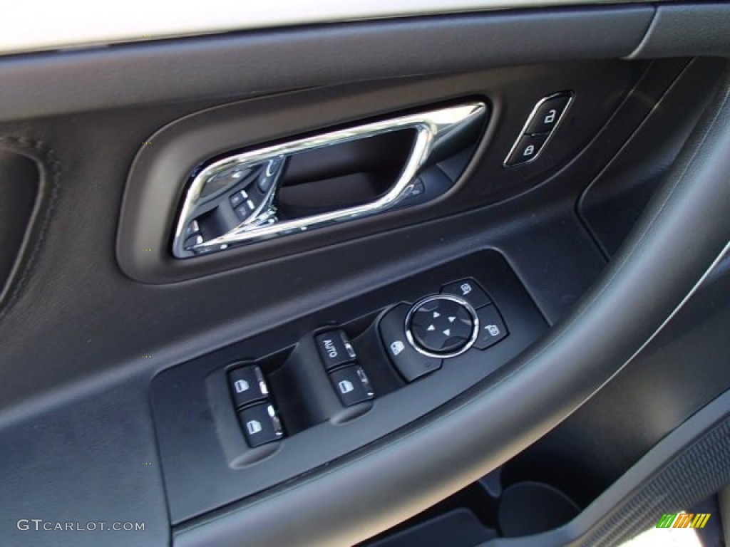 2014 Ford Taurus SEL Controls Photo #83574248