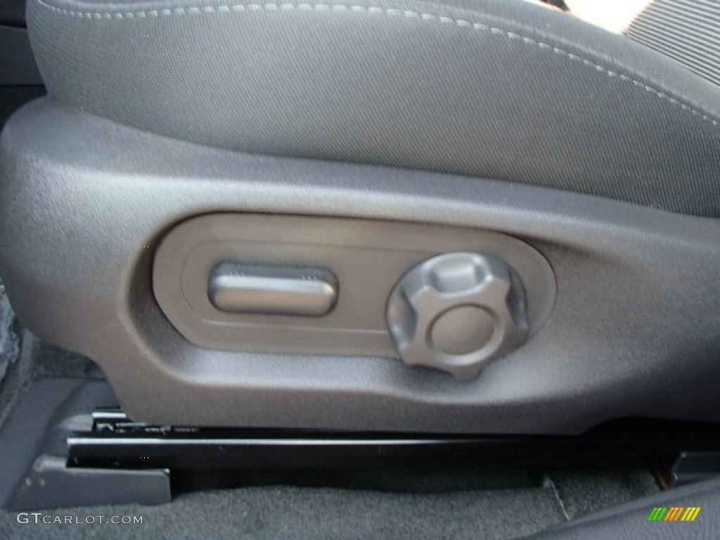 2014 Ford Taurus SEL Controls Photo #83574270