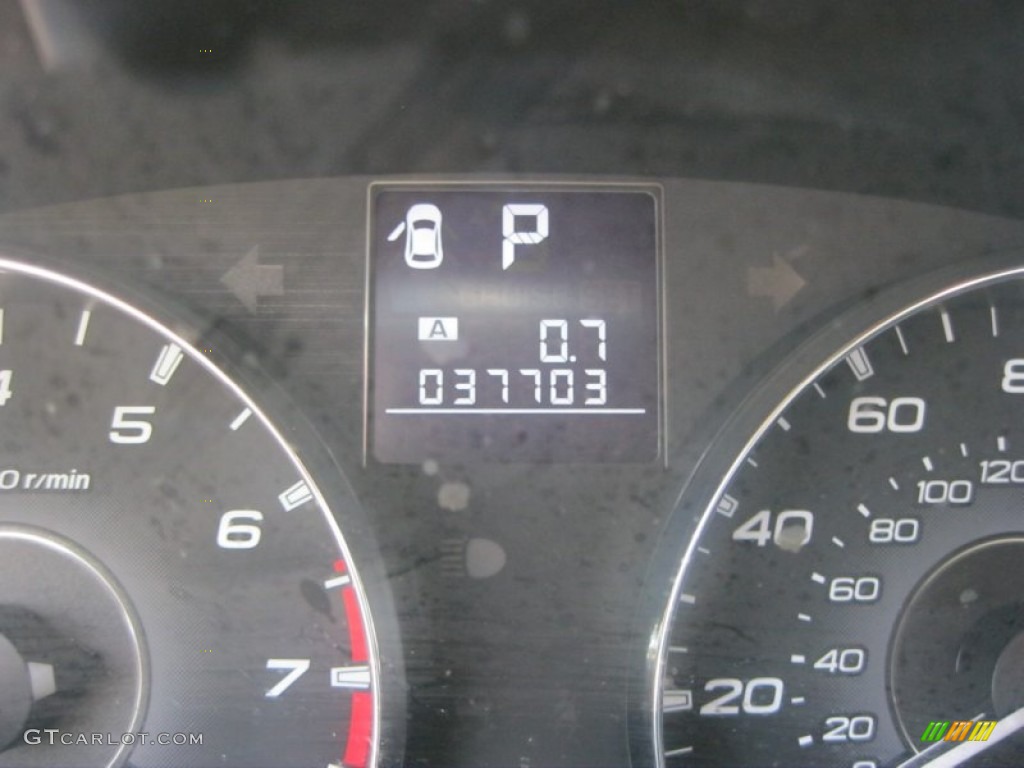 2011 Legacy 2.5i Premium - Graphite Gray Metallic / Off-Black photo #20