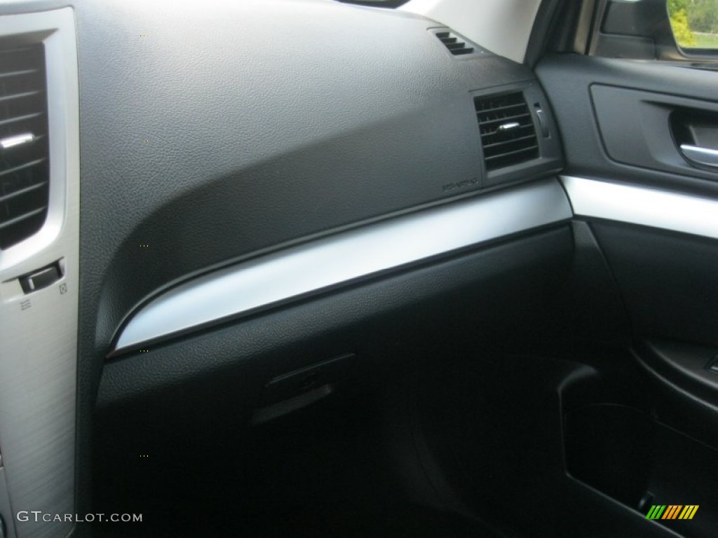 2011 Legacy 2.5i Premium - Graphite Gray Metallic / Off-Black photo #29