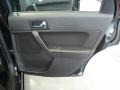 Black - Focus SES Sedan Photo No. 24