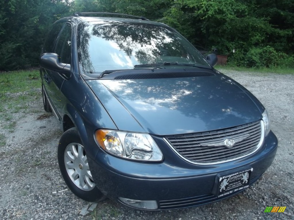 2001 Town & Country LXi - Steel Blue Pearl / Sandstone photo #2