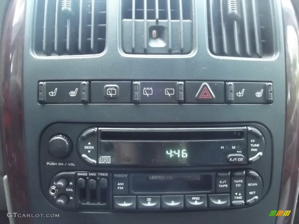 2001 Town & Country LXi - Steel Blue Pearl / Sandstone photo #24