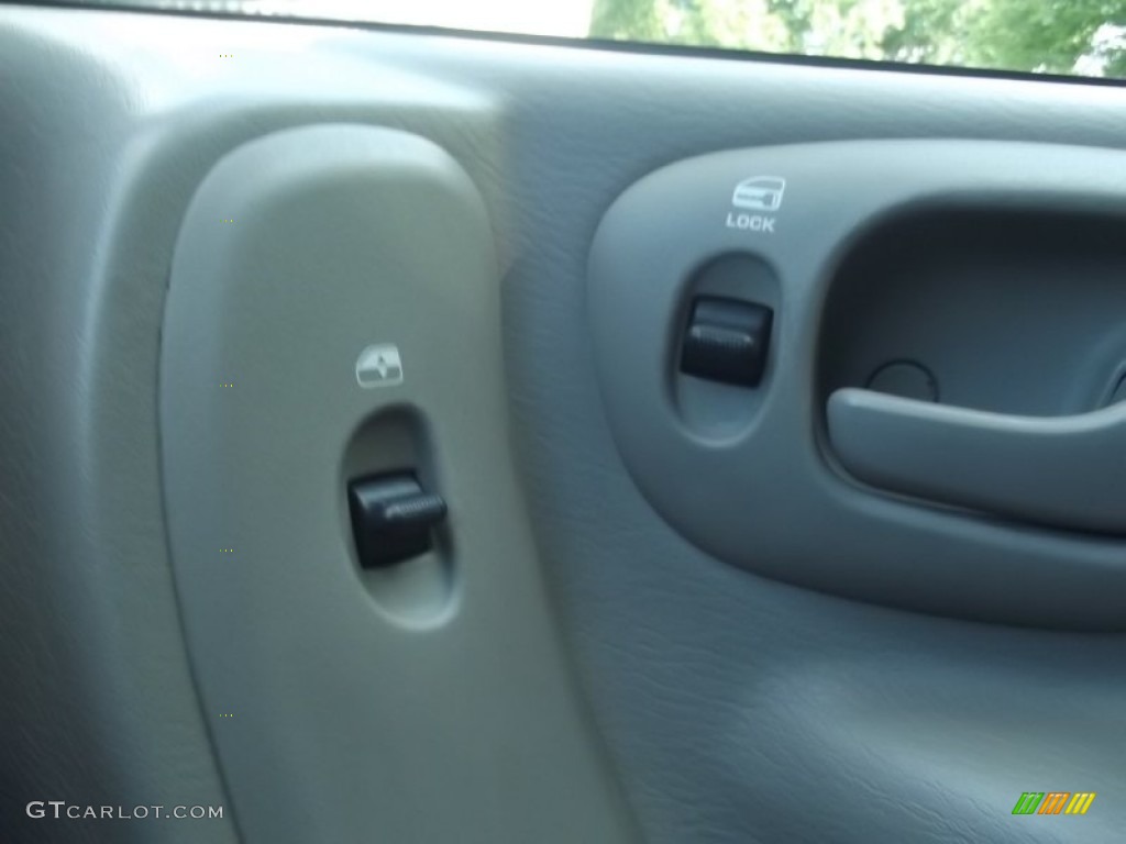 2001 Town & Country LXi - Steel Blue Pearl / Sandstone photo #32