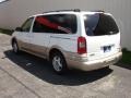 2004 Summit White Pontiac Montana   photo #3