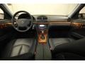 Black - E 320 Sedan Photo No. 4