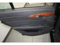 Black - E 320 Sedan Photo No. 26