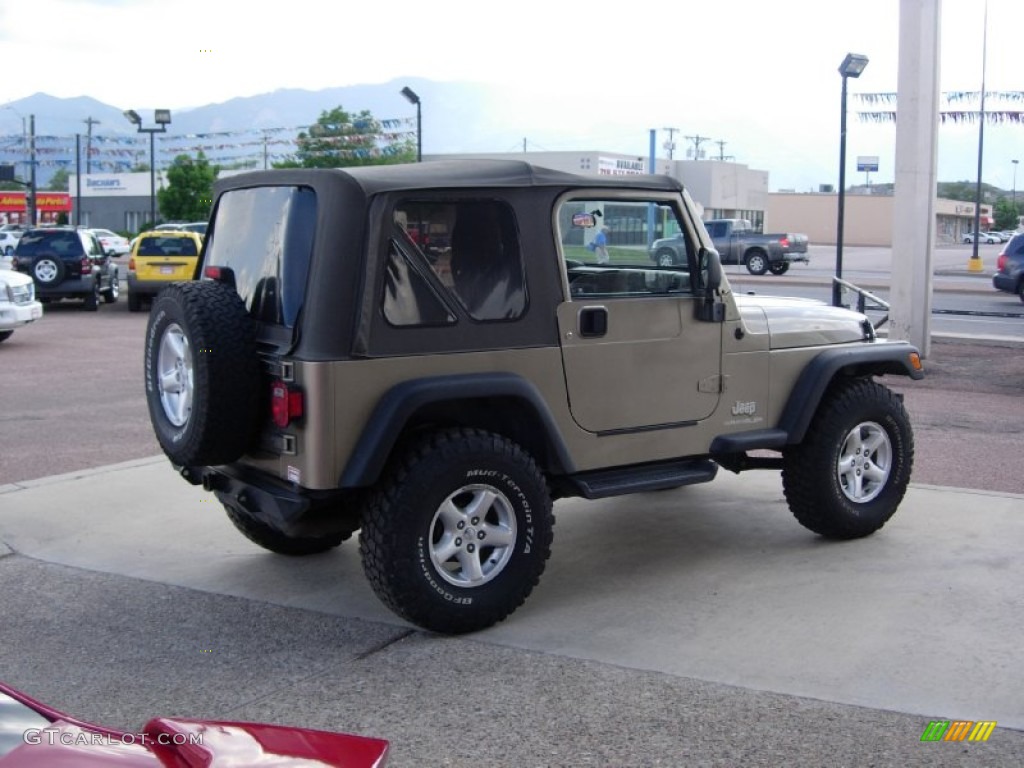 2004 Wrangler X 4x4 - Light Khaki Metallic / Khaki photo #12