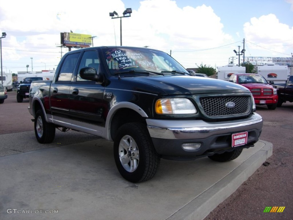 2002 F150 Lariat SuperCrew 4x4 - Dark Highland Green Metallic / Medium Parchment photo #13