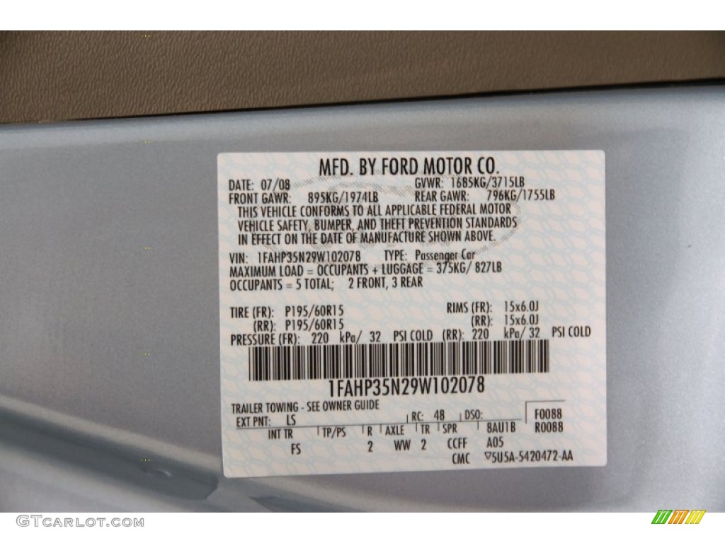 2009 Focus SE Sedan - Light Ice Blue Metallic / Medium Stone photo #18