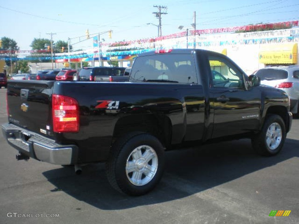 2007 Silverado 1500 LT Z71 Regular Cab 4x4 - Black / Ebony Black photo #15