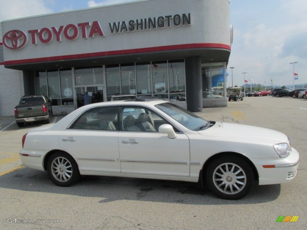 2005 XG350 L - Powder White Pearl / Beige photo #2