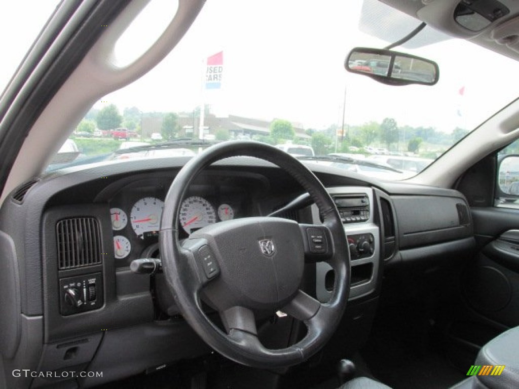 2004 Ram 1500 Laramie Quad Cab 4x4 - Bright White / Dark Slate Gray photo #10