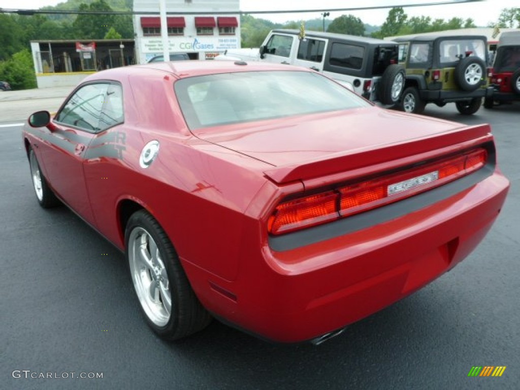 2012 Challenger R/T Classic - Redline 3 Coat Pearl / Dark Slate Gray photo #3