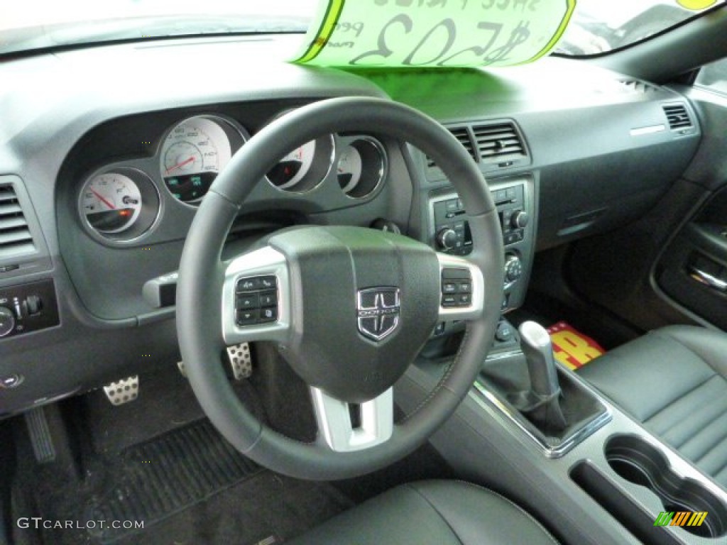 2012 Challenger R/T Classic - Redline 3 Coat Pearl / Dark Slate Gray photo #12