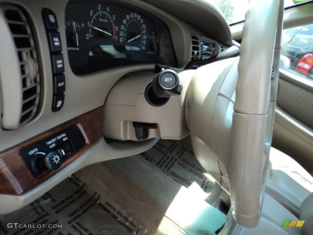 2000 Park Avenue  - Light Bronzemist Metallic / Taupe photo #14