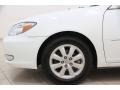 Super White - Camry XLE Photo No. 18