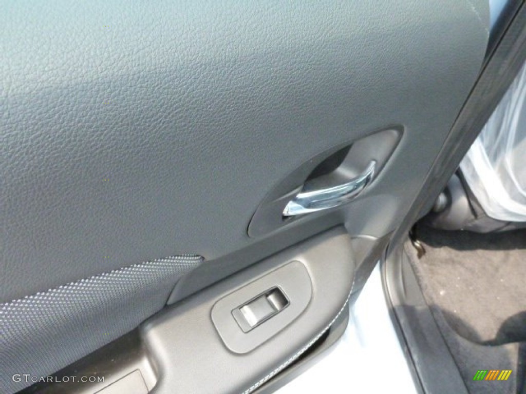 2013 Avenger SE - Crystal Blue Pearl / Black photo #13