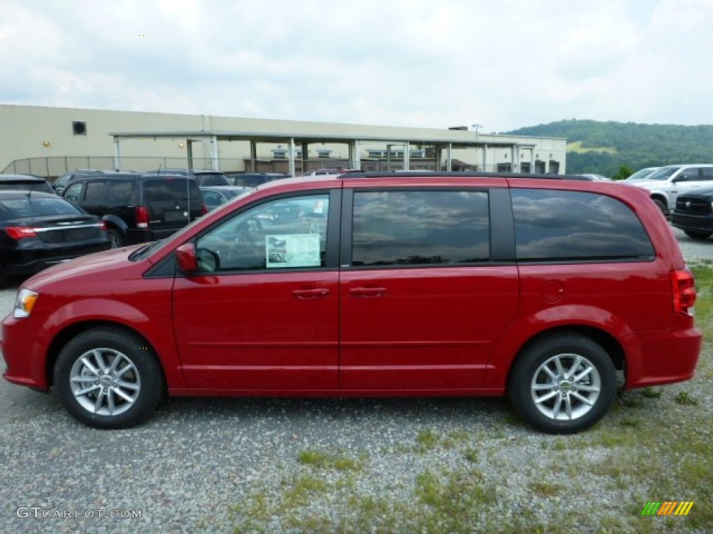 2013 Grand Caravan SXT - Redline 2 Coat Pearl / Black/Light Graystone photo #2