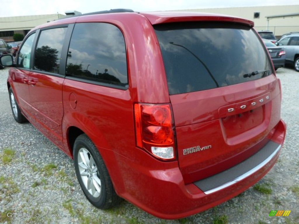 2013 Grand Caravan SXT - Redline 2 Coat Pearl / Black/Light Graystone photo #3