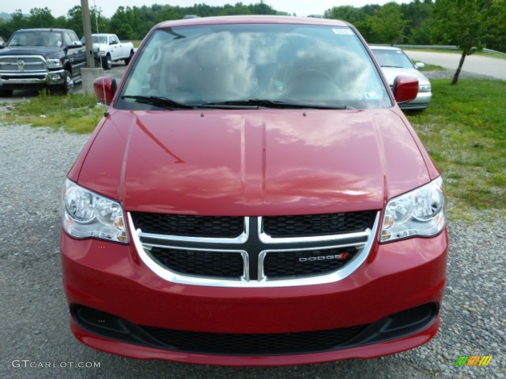 2013 Grand Caravan SXT - Redline 2 Coat Pearl / Black/Light Graystone photo #8