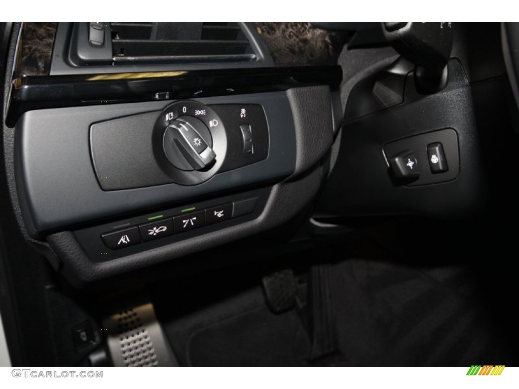 2014 BMW M6 Gran Coupe Controls Photo #83601525