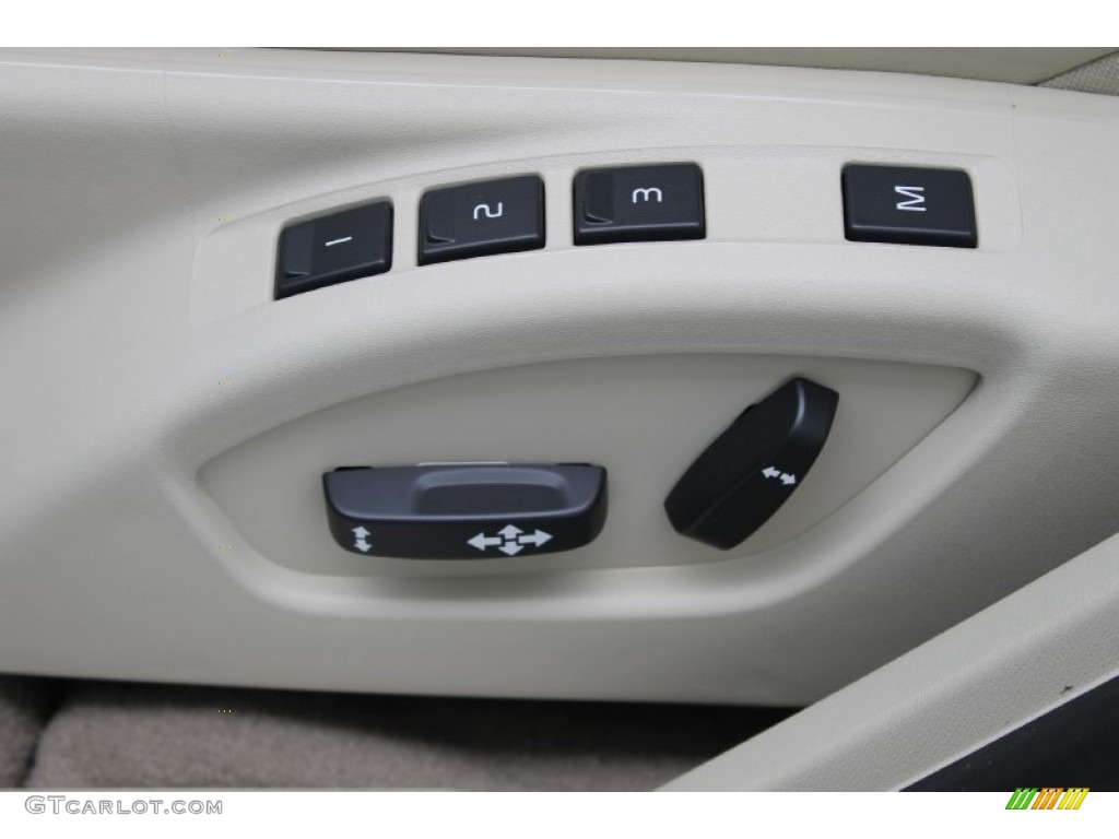 2014 Volvo S60 T5 Controls Photo #83601684