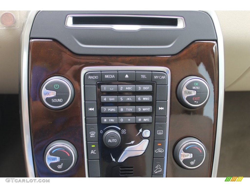 2014 Volvo XC70 3.2 AWD Controls Photo #83602224