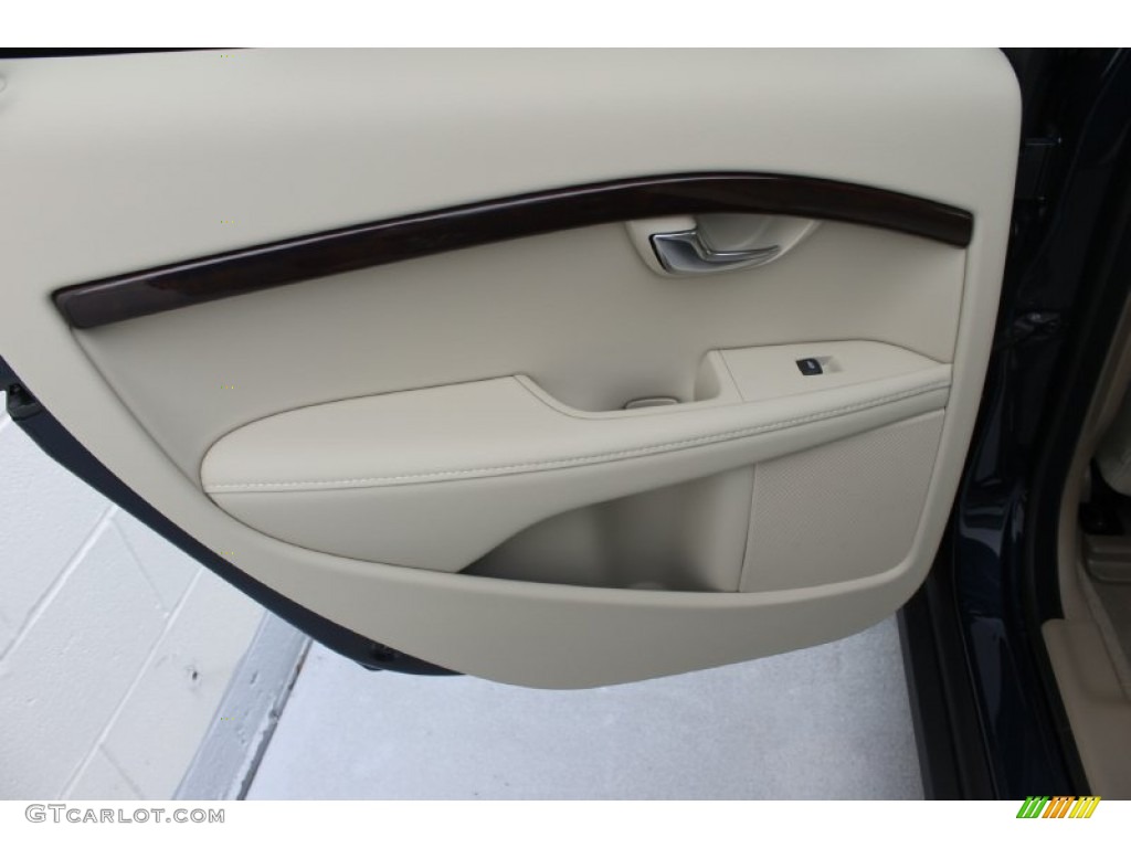 2014 Volvo XC70 3.2 AWD Sandstone Beige Door Panel Photo #83602317