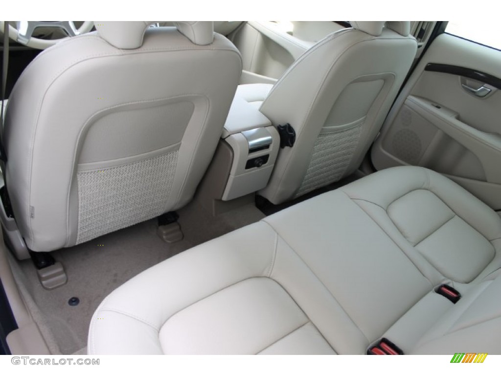 2014 Volvo XC70 3.2 AWD Rear Seat Photo #83602335