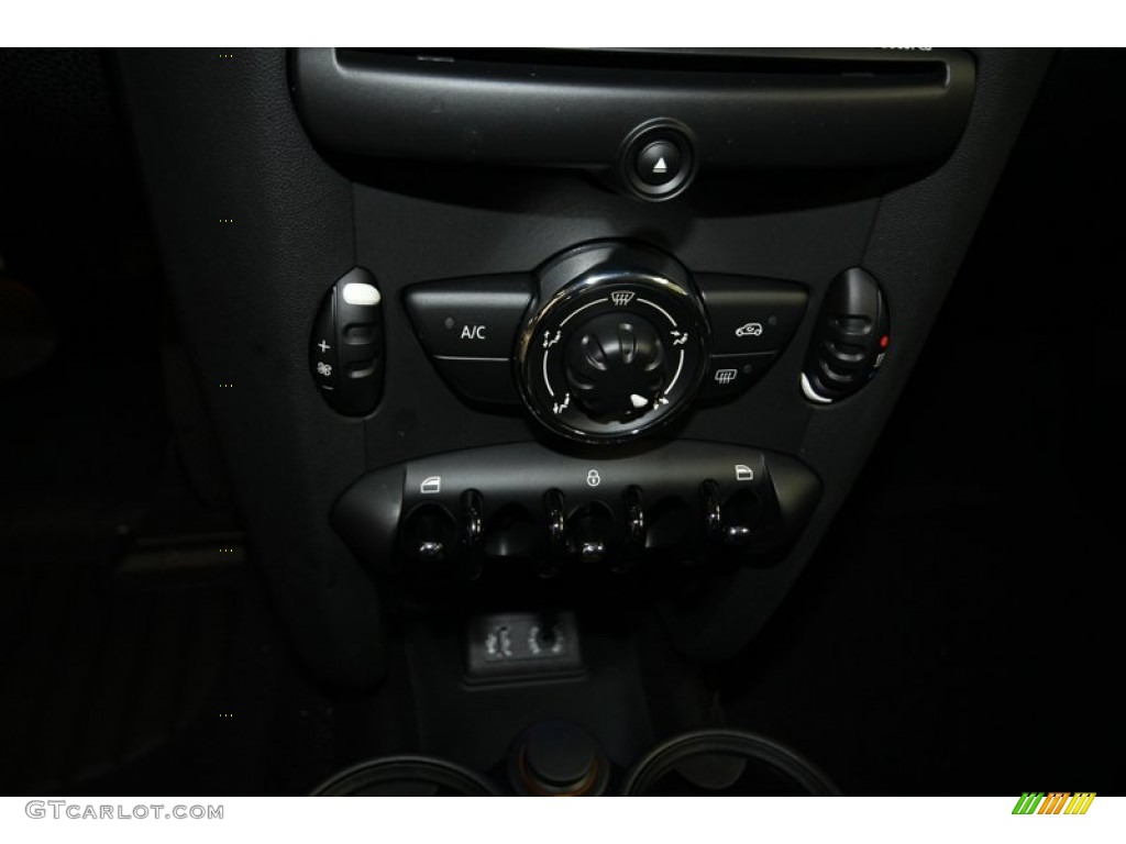 2013 Cooper Hardtop - Ice Blue / Carbon Black photo #16