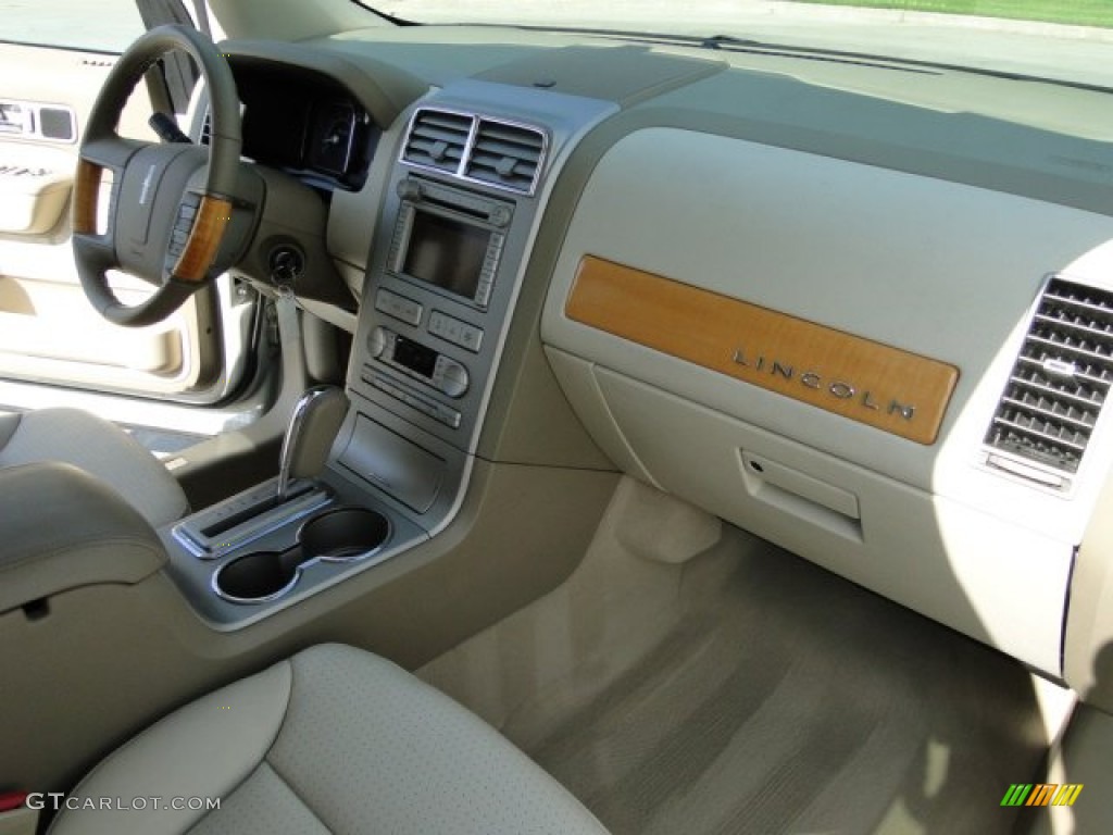 2007 MKX AWD - White Chocolate Tri Coat / Medium Camel photo #20