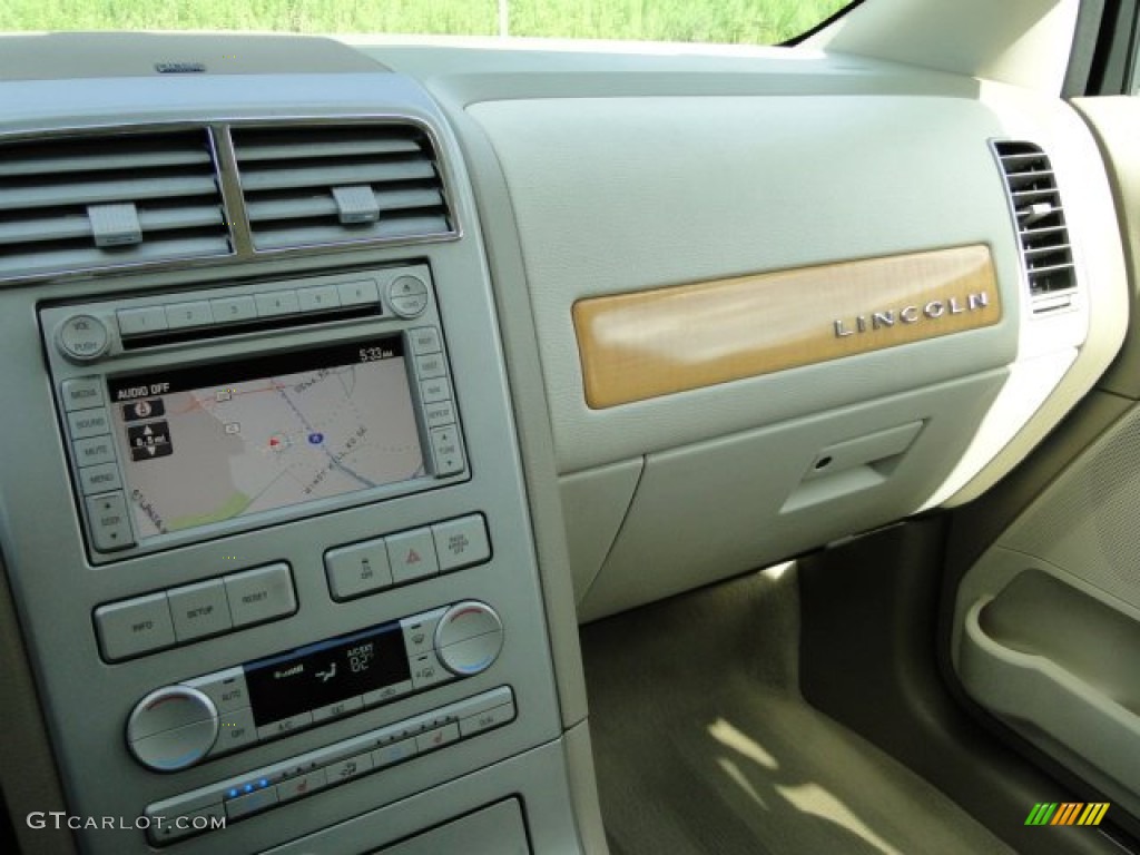 2007 MKX AWD - White Chocolate Tri Coat / Medium Camel photo #21