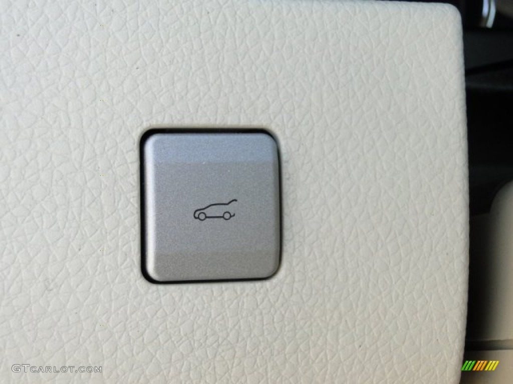 2007 MKX AWD - White Chocolate Tri Coat / Medium Camel photo #37