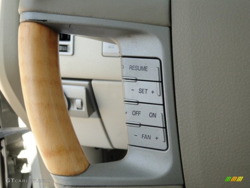 2007 MKX AWD - White Chocolate Tri Coat / Medium Camel photo #38