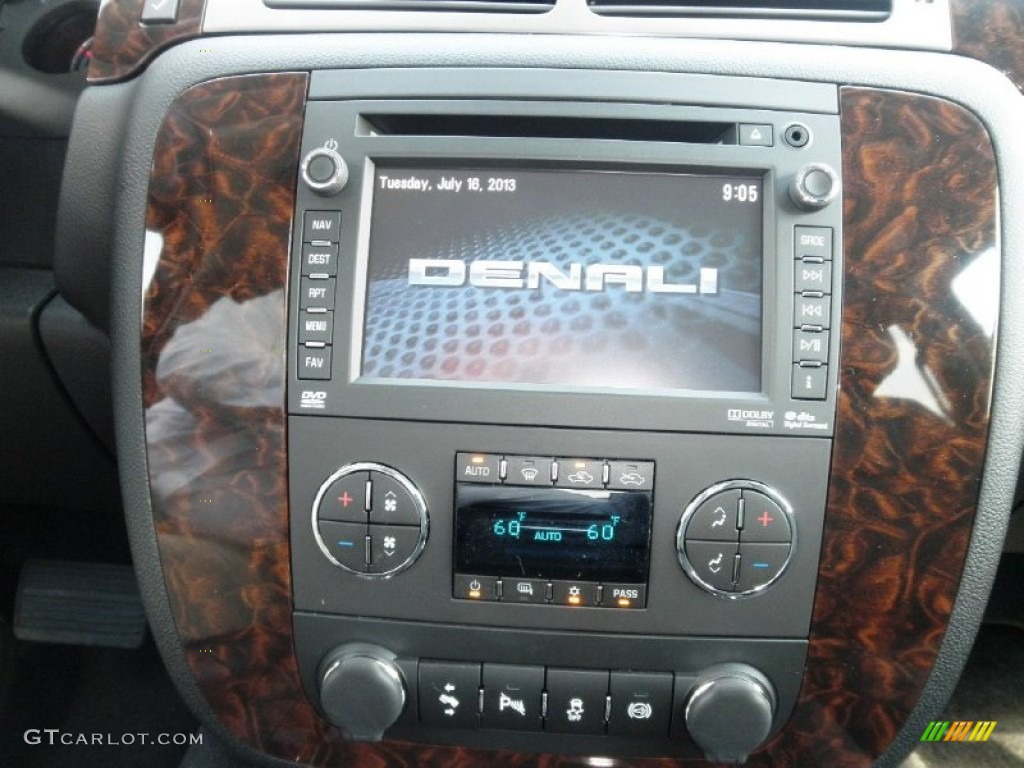 2014 GMC Sierra 2500HD Denali Crew Cab 4x4 Controls Photo #83605038