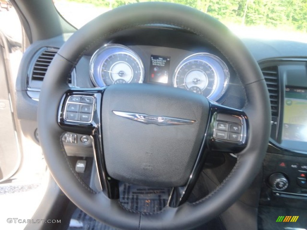 2013 Chrysler 300 Motown Motown Pearl/Black Steering Wheel Photo #83606337