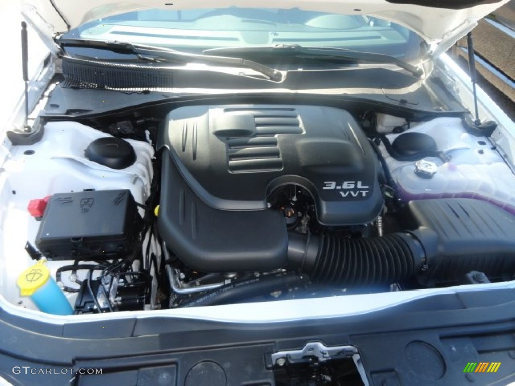 2013 Chrysler 300 Motown Engine Photos