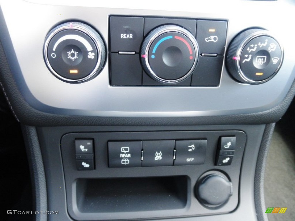 2014 GMC Acadia SLE AWD Controls Photo #83606901