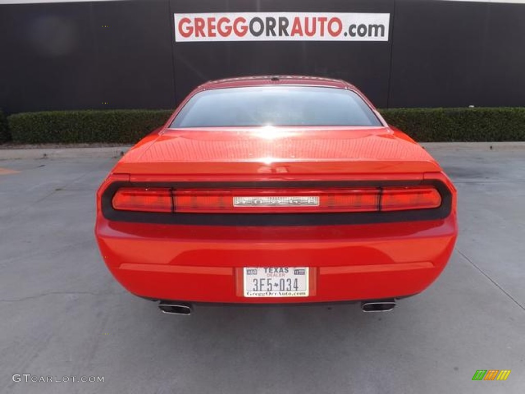 2009 Challenger R/T - Inferno Red Crystal Pearl Coat / Dark Slate Gray photo #8