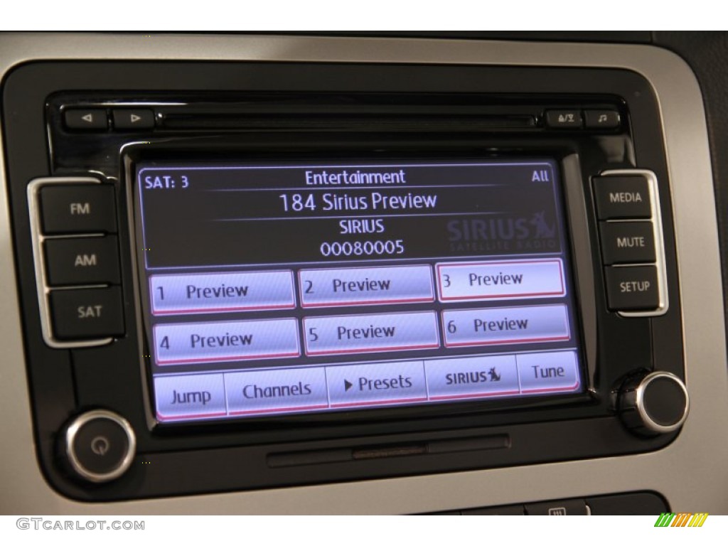 2010 Volkswagen Eos Komfort Audio System Photos