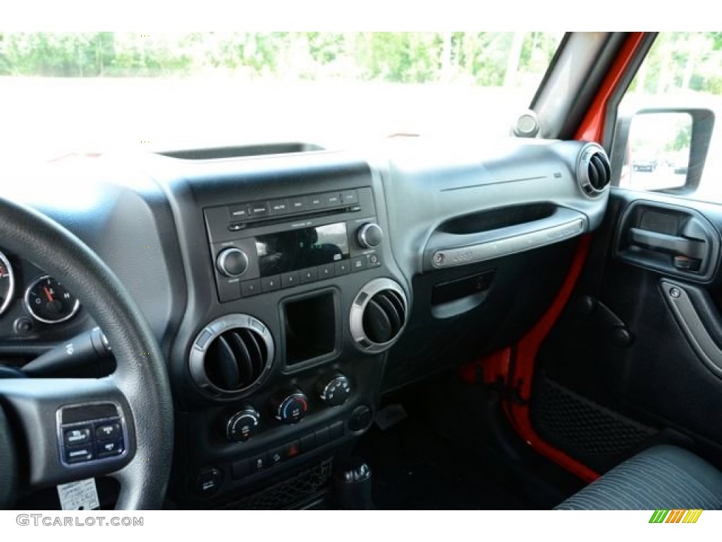 2011 Wrangler Sport 4x4 - Bright White / Black photo #22