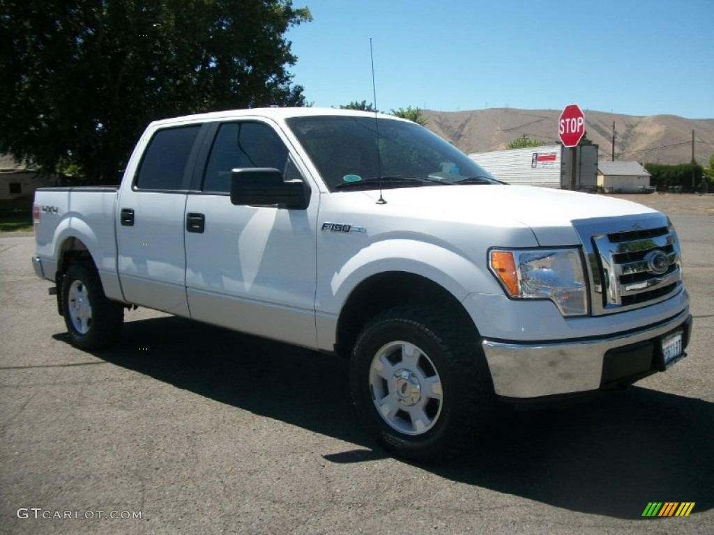 2010 F150 XLT SuperCrew 4x4 - Oxford White / Medium Stone photo #1