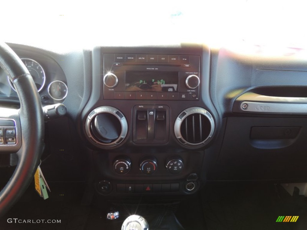 2011 Wrangler Sport 4x4 - Sahara Tan / Black photo #16