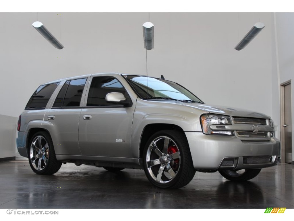 Silverstone Metallic Chevrolet TrailBlazer