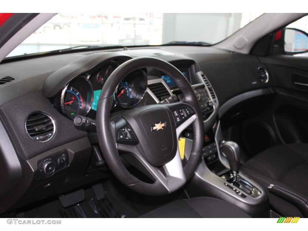 2012 Chevrolet Cruze LT/RS Dashboard Photos