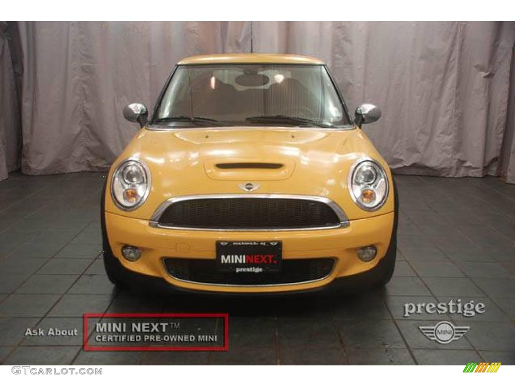 2008 Cooper S Hardtop - Mellow Yellow / Punch Carbon Black photo #6