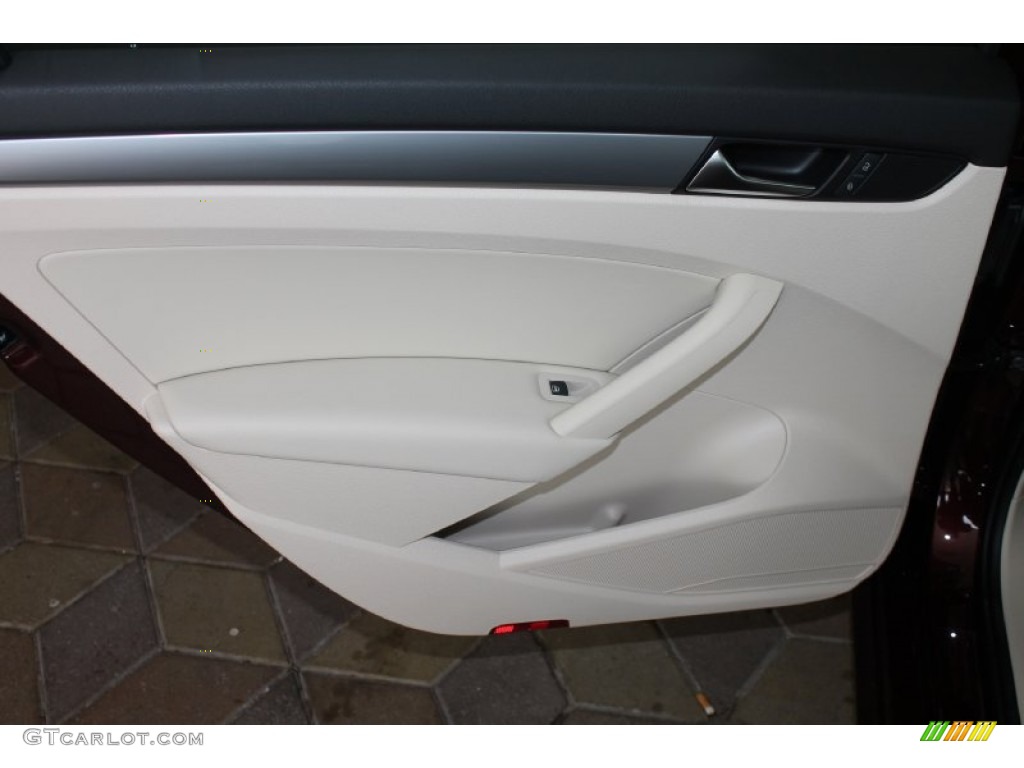 2013 Volkswagen Passat 2.5L Wolfsburg Edition Cornsilk Beige Door Panel Photo #83622555