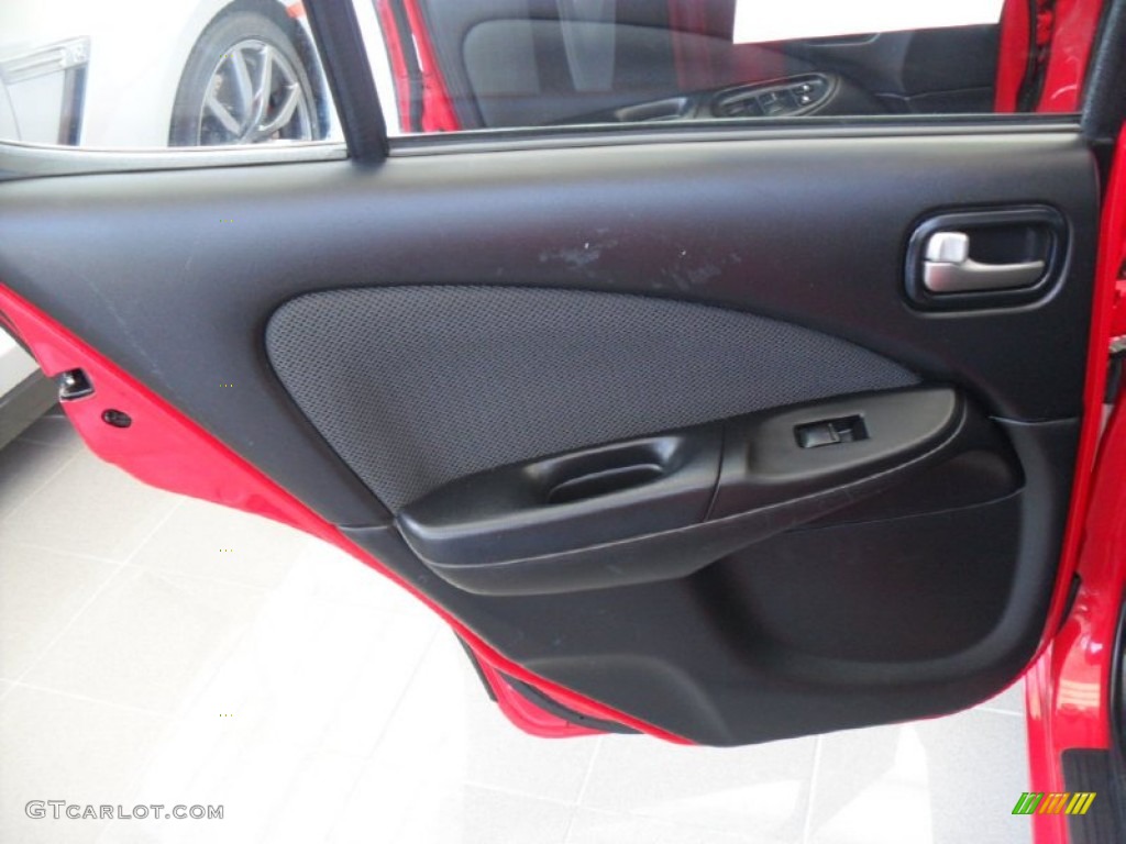 2006 Sentra 1.8 S Special Edition - Code Red / Charcoal photo #11